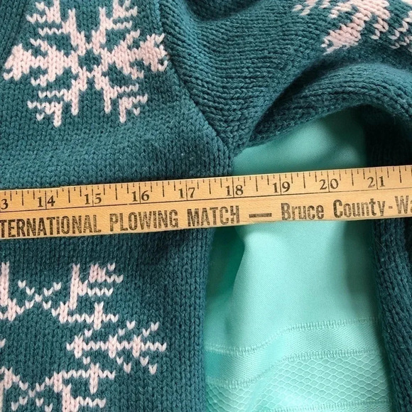 Knit Snowflake Cardigan with Sparkly Buttons - Picture 10 of 11